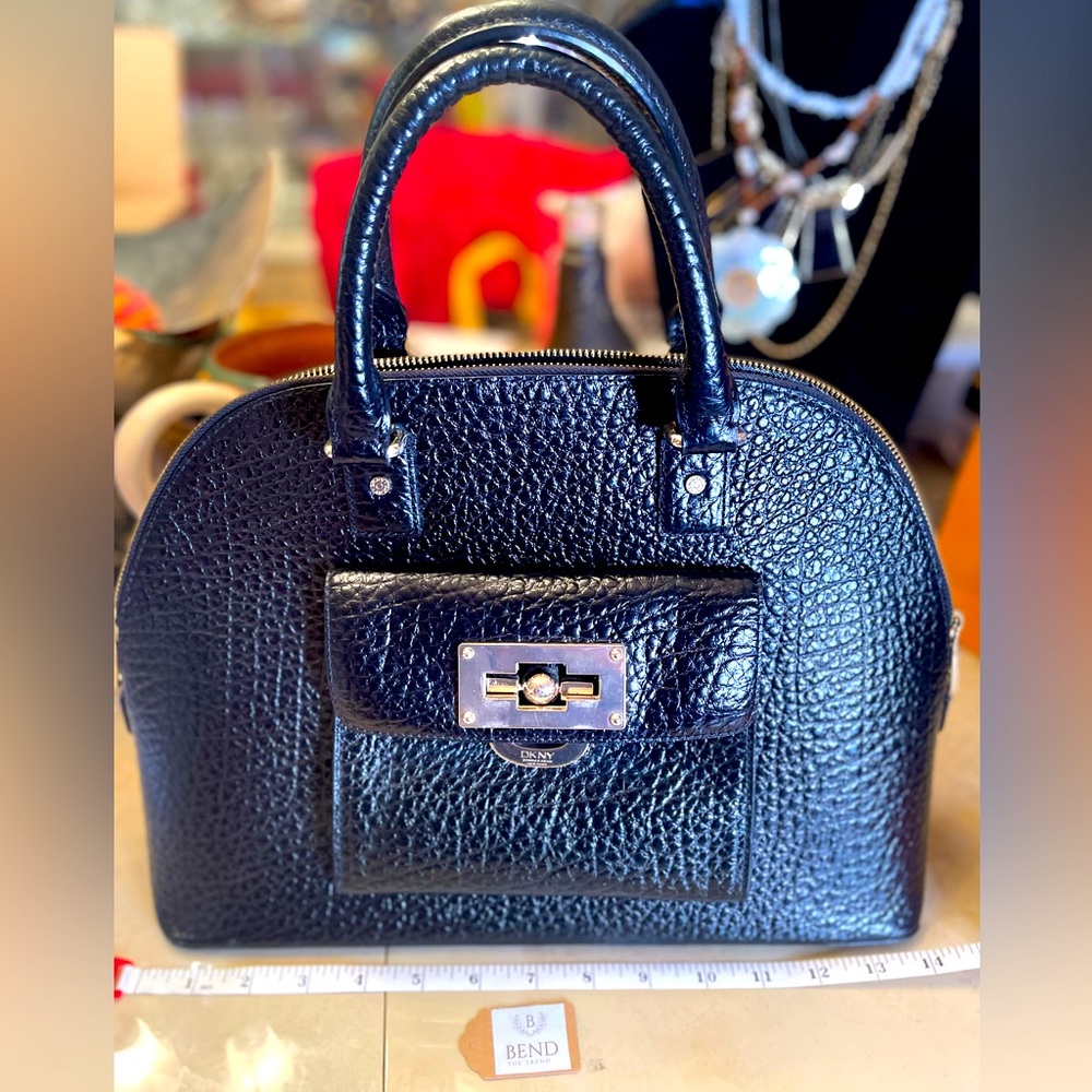 DKNY - RARE!! VINTAGE Pebbled Dome Leather Satchel